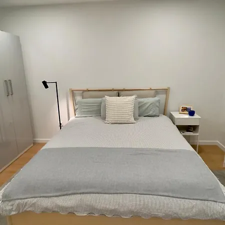 2-bedroom With Pool, Walk To & Town Apartman Ericeira