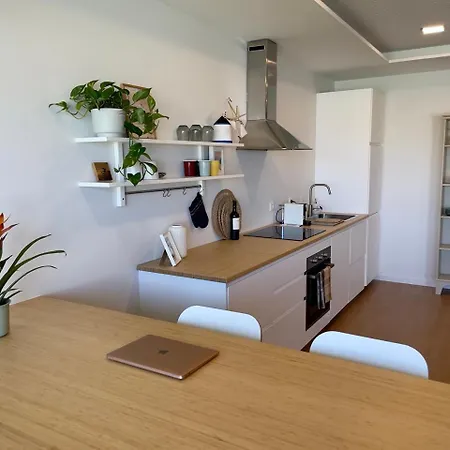 2-bedroom With Pool, Walk To & Town Ericeira